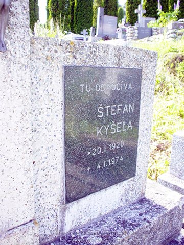 Cemetery in Plavnica